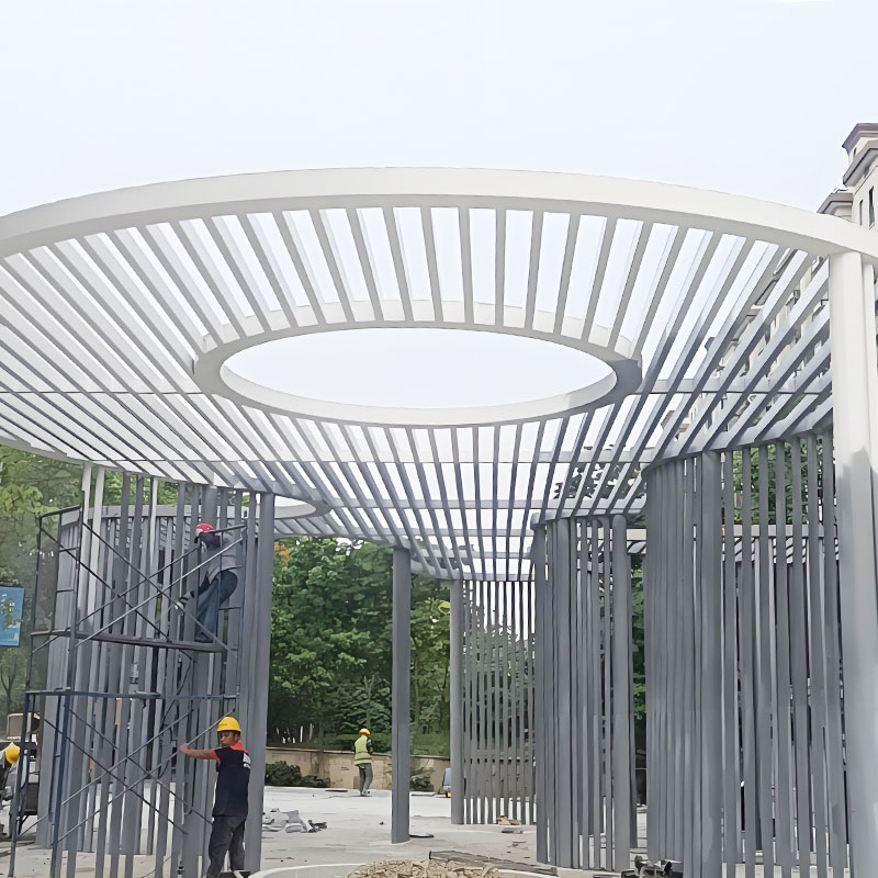 Pergola aus verzinktem Stahl